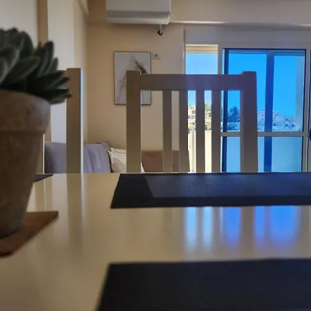 Pearl Sea View *